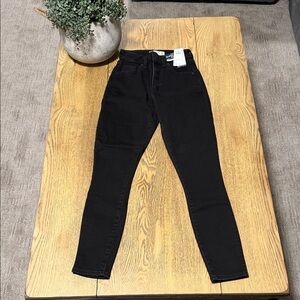 Abercrombie & Finch Women's Black Skinny Jeans